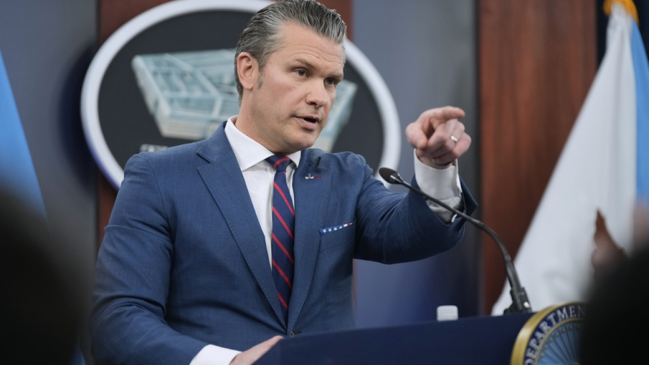 «ΑΚΡΩΣ ΕΠΙΚΙΝΔΥΝΟΣ»: Η ΡΗΤΟΡΙΚΗ ΤΟΥ ΧΕΓΚΣΕΘ ΓΙΑ ΤΟ ΜΑΚΕΛΕΙΟ ΣΤΟ ΙΡΑΝ ΠΡΟΚΑΛΕΙ ΦΟΒΟ