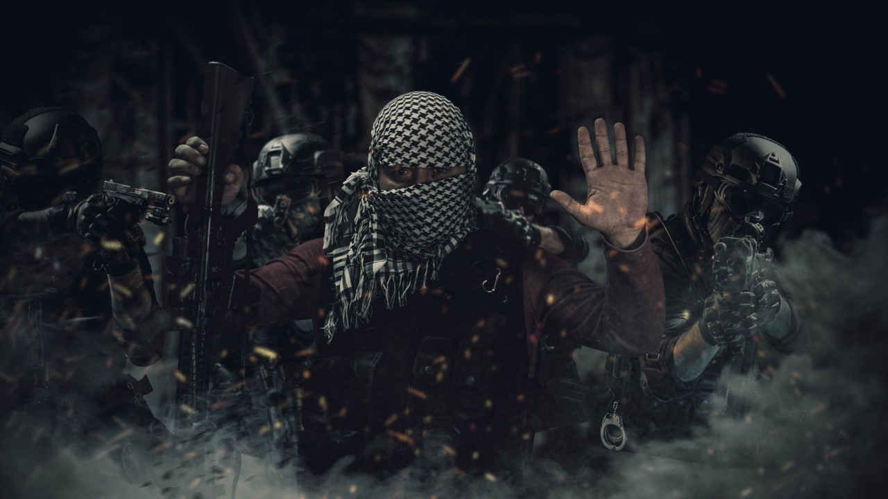 Ashab Al Yamim: &Pi;&omicron;&iota;&alpha; &epsilon;ί&nu;&alpha;&iota; &eta; &nu;έ&alpha; &tau;&rho;&omicron;&mu;&omicron;&kappa;&rho;&alpha;&tau;&iota;&kappa;ή &omicron;&rho;&gamma;ά&nu;&omega;&sigma;&eta; &pi;&omicron;&upsilon; &epsilon;&pi;&iota;&tau;ί&theta;&epsilon;&tau;&alpha;&iota; &sigma;&epsilon; &sigma;&upsilon;&nu;&alpha;&gamma;&omega;&gamma;έ&sigmaf; &sigma;&tau;&eta;&nu; &Epsilon;&upsilon;&rho;ώ&pi;&eta;