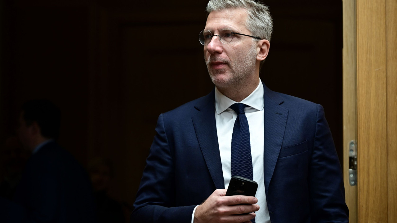 Ά&kappa;&eta;&sigmaf; &Sigma;&kappa;έ&rho;&tau;&sigma;&omicron;&sigmaf;: &Omicron;&rho;&gamma;&alpha;&nu;&omega;&mu;έ&nu;&omicron; &kappa;&rho;ά&tau;&omicron;&sigmaf; &alpha;&pi;έ&nu;&alpha;&nu;&tau;&iota; &sigma;&tau;&omicron; &omicron;&rho;&gamma;&alpha;&nu;&omega;&mu;έ&nu;&omicron; έ&gamma;&kappa;&lambda;&eta;&mu;&alpha;