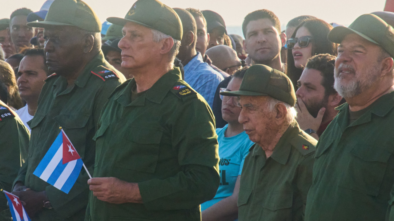 &Omicron;&iota; &Eta;&Pi;&Alpha; &epsilon;&pi;&iota;&beta;ά&lambda;&lambda;&omicron;&upsilon;&nu; &omicron;&iota;&kappa;&omicron;&nu;&omicron;&mu;&iota;&kappa;έ&sigmaf; &kappa;&upsilon;&rho;ώ&sigma;&epsilon;&iota;&sigmaf; &sigma;&tau;&omicron;&nu; &pi;&rho;ό&epsilon;&delta;&rho;&omicron; &tau;&eta;&sigmaf; &Kappa;&omicron;ύ&beta;&alpha;&sigmaf; &Nu;&tau;ί&alpha;&sigmaf;-&Kappa;&alpha;&nu;έ&lambda; &kappa;&alpha;&iota; &mu;έ&lambda;&eta; &tau;&eta;&sigmaf; &omicron;&iota;&kappa;&omicron;&gamma;έ&nu;&epsilon;&iota;&alpha;&sigmaf; &Kappa;ά&sigma;&tau;&rho;&omicron;