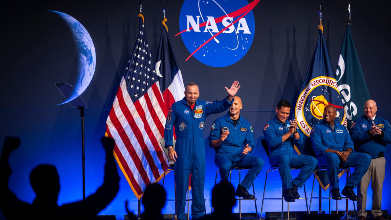 Artemis III: Ο επικεφαλής της NASA υπεραμύνεται των επιλογών