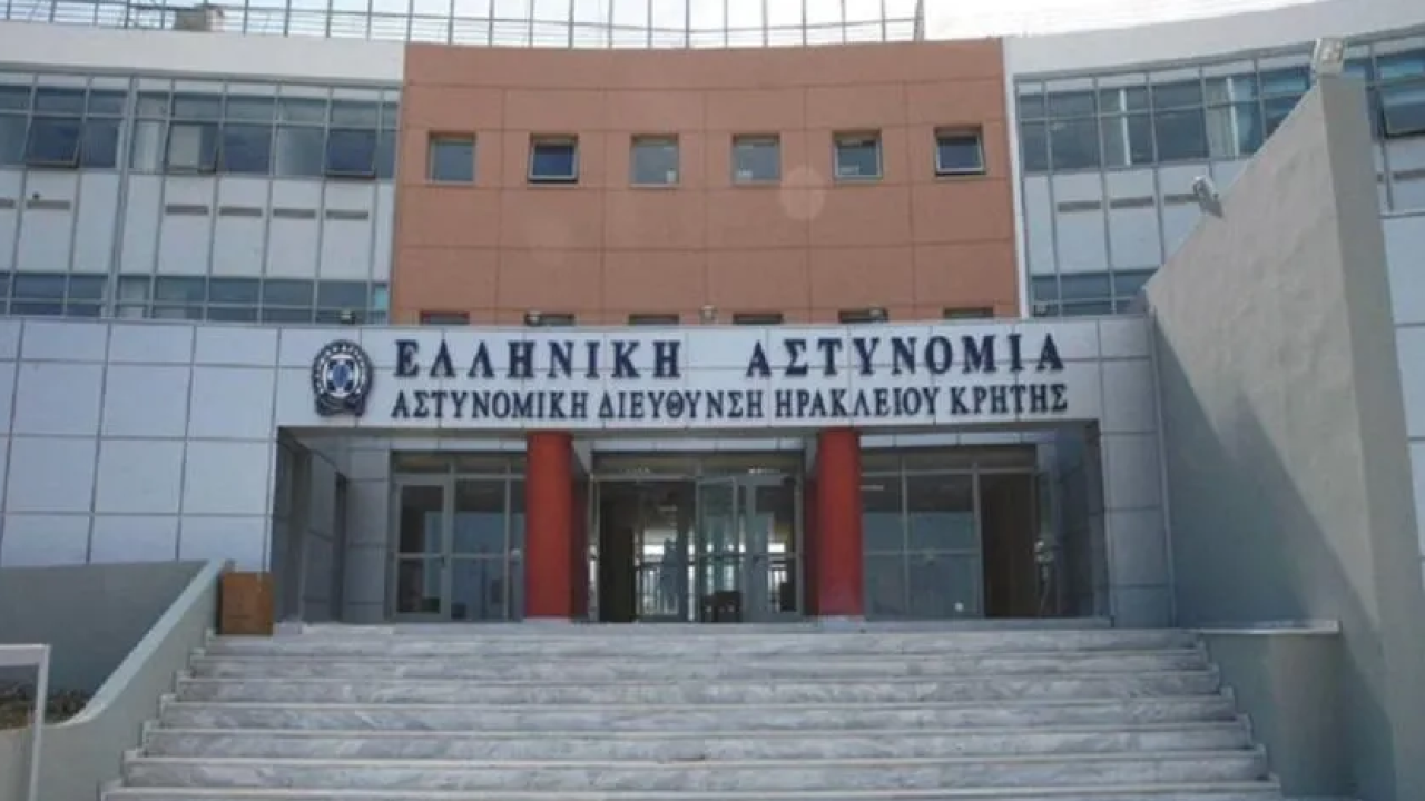 &Eta;&rho;ά&kappa;&lambda;&epsilon;&iota;&omicron;: &Nu;&epsilon;&kappa;&rho;ή &pi;&rho;&iota;&nu; &tau;&eta; &delta;ί&kappa;&eta; &eta; 34&chi;&rho;&omicron;&nu;&eta; &pi;&omicron;&upsilon; &pi;έ&tau;&alpha;&xi;&epsilon; &tau;&omicron; &mu;&omega;&rho;ό &sigma;&tau;&alpha; &sigma;&kappa;&omicron;&upsilon;&pi;ί&delta;&iota;&alpha;