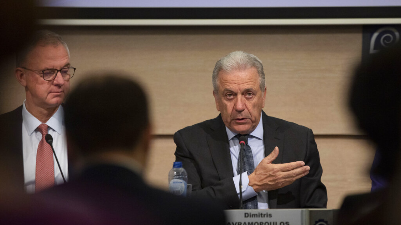 &Tau;&iota; &pi;&epsilon;&rho;&iota;&lambda;&alpha;&mu;&beta;ά&nu;&epsilon;&iota; &tau;&omicron; έ&nu;&tau;&alpha;&lambda;&mu;&alpha; &gamma;&iota;&alpha; &tau;&omicron;&nu; &Delta;&eta;&mu;ή&tau;&rho;&eta; &Alpha;&beta;&rho;&alpha;&mu;ό&pi;&omicron;&upsilon;&lambda;&omicron; - &Delta;&epsilon;ί&tau;&epsilon; &beta;ί&nu;&tau;&epsilon;&omicron;