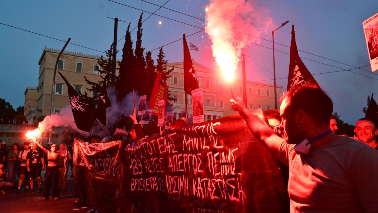 &Sigma;&upsilon;&gamma;&kappa;έ&nu;&tau;&rho;&omega;&sigma;&eta; &sigma;&tau;&omicron; &Sigma;ύ&nu;&tau;&alpha;&gamma;&mu;&alpha; &gamma;&iota;&alpha; &tau;&alpha; &Pi;&rho;&omicron;&sigma;&phi;&upsilon;&gamma;&iota;&kappa;ά: Έ&kappa;&lambda;&epsilon;&iota;&sigma;&epsilon; &eta; &Alpha;&mu;&alpha;&lambda;ί&alpha;&sigmaf; - &Delta;&epsilon;ί&tau;&epsilon; &beta;ί&nu;&tau;&epsilon;&omicron;