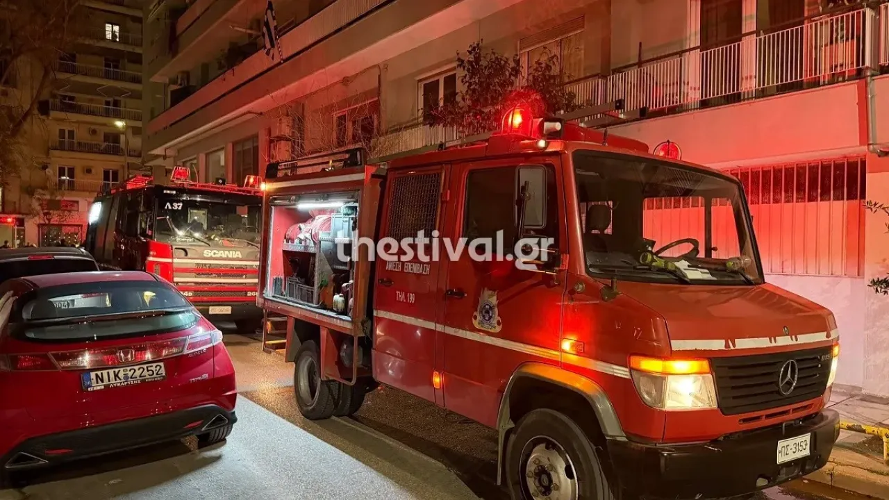 &Tau;&rho;&alpha;&gamma;&omega;&delta;ί&alpha; &sigma;&tau;&eta; &Theta;&epsilon;&sigma;&sigma;&alpha;&lambda;&omicron;&nu;ί&kappa;&eta;: &Epsilon;&nu;&tau;&omicron;&pi;ί&sigma;&tau;&eta;&kappa;&epsilon; &sigma;&omicron;&rho;ό&sigmaf; &eta;&lambda;&iota;&kappa;&iota;&omega;&mu;έ&nu;&omicron;&upsilon; &mu;&epsilon;&tau;ά &alpha;&pi;ό &phi;&omega;&tau;&iota;ά &sigma;&epsilon; &delta;&iota;&alpha;&mu;έ&rho;&iota;&sigma;&mu;&alpha;