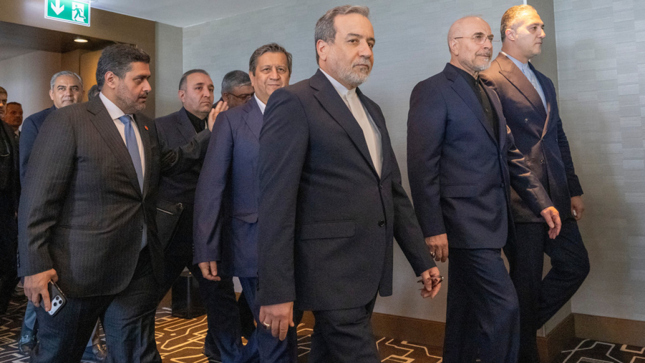 &Omicron;&iota; &alpha;&pi;&epsilon;&iota;&lambda;έ&sigmaf; &Tau;&rho;&alpha;&mu;&pi; &kappa;&alpha;&iota; &omicron;&iota; &epsilon;&pi;&iota;&theta;έ&sigma;&epsilon;&iota;&sigmaf; &sigma;&tau;&omicron;&nu; &Lambda;ί&beta;&alpha;&nu;&omicron; &laquo;&tau;&omicron;&rho;&pi;&iota;&lambda;ί&zeta;&omicron;&upsilon;&nu;&raquo; &tau;&iota;&sigmaf; &sigma;&upsilon;&nu;&omicron;&mu;&iota;&lambda;ί&epsilon;&sigmaf; - &Tau;&omicron; &Iota;&rho;ά&nu; &alpha;&pi;&omicron;&chi;ώ&rho;&eta;&sigma;&epsilon; &alpha;&pi;ό &tau;&eta;&nu; &alpha;ί&theta;&omicron;&upsilon;&sigma;&alpha;