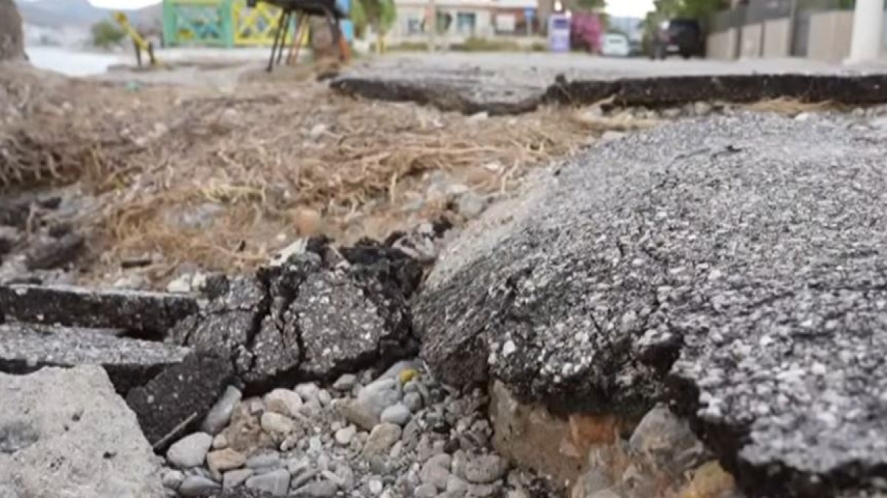 Σαλαμίνα: Σε τραγική κατάσταση το παραλιακό μέτωπο του Αιαντ