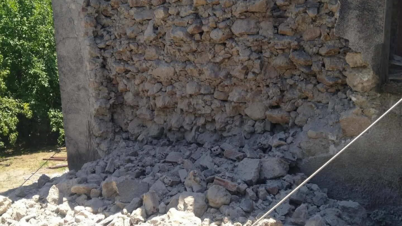 &Sigma;&epsilon;&iota;&sigma;&mu;&omicron;ί &mu;&epsilon; &epsilon;&pi;ί&kappa;&epsilon;&nu;&tau;&rho;&omicron; &tau;&eta;&nu; &Epsilon;ύ&beta;&omicron;&iota;&alpha; &tau;&alpha;&rho;&alpha;&kappa;&omicron;ύ&nu;&eta;&sigma;&alpha;&nu; &tau;&eta;&nu; &Alpha;&tau;&tau;&iota;&kappa;ή - &Zeta;&eta;&mu;&iota;έ&sigmaf; &sigma;&epsilon; &kappa;&tau;ί&rho;&iota;&alpha; &kappa;&alpha;&iota; &kappa;&alpha;&tau;&omicron;&lambda;&iota;&sigma;&theta;ή&sigma;&epsilon;&iota;&sigmaf; - &Beta;ί&nu;&tau;&epsilon;&omicron;, &epsilon;&iota;&kappa;ό&nu;&epsilon;&sigmaf;