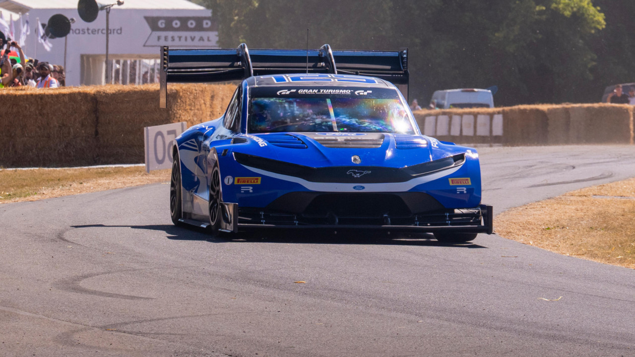 Ford Racing: H &eta;&lambda;&epsilon;&kappa;&tau;&rho;&iota;&kappa;ή Super Mustang Mach-E &laquo;&iota;&sigma;&omicron;&pi;έ&delta;&omega;&sigma;&epsilon;&raquo; &tau;&omicron;&nu; &alpha;&nu;&tau;&alpha;&gamma;&omega;&nu;&iota;&sigma;&mu;ό &sigma;&tau;&omicron; Goodwood Festival of Speed 2026