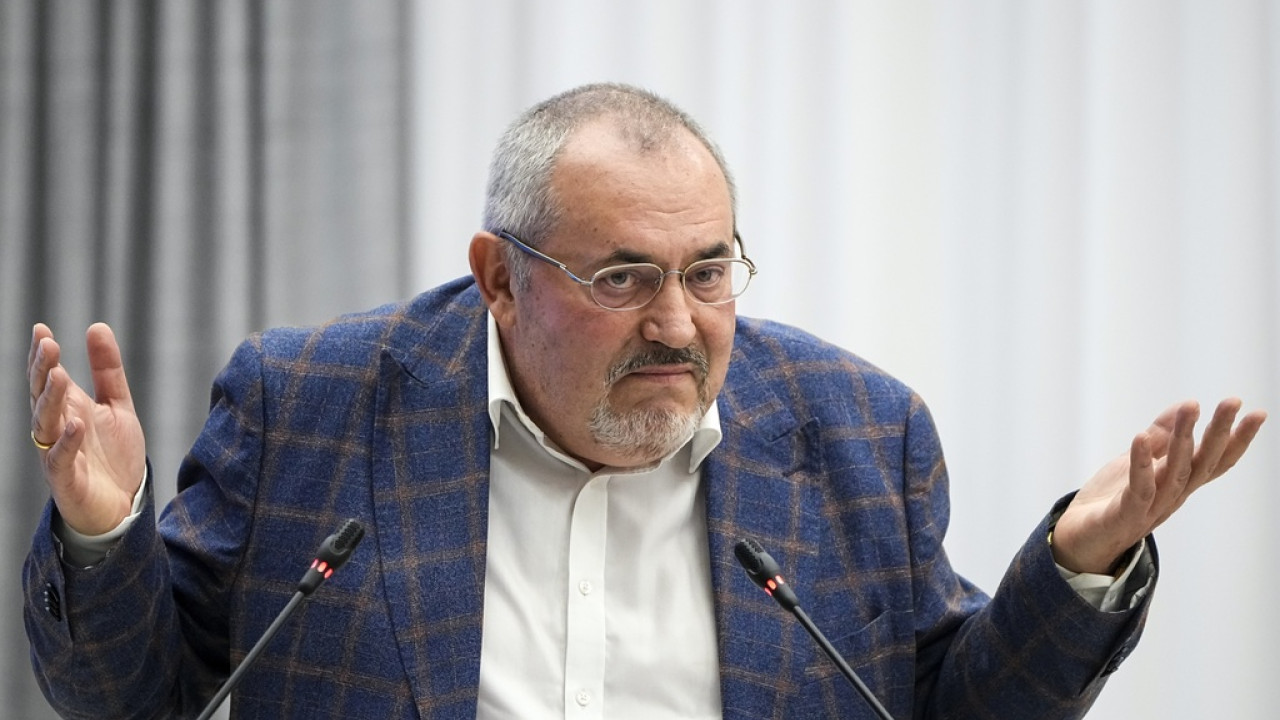 ΡΩΣΙΑ: ΤΕΘΗΚΕ ΥΠΟ ΚΡΑΤΗΣΗ Ο ΠΟΛΙΤΙΚΟΣ ΚΑΙ ΕΠΙΚΡΙΤΗΣ ΤΟΥ ΠΟΛΕΜΟΥ ΣΤΗΝ ΟΥΚΡΑΝΙΑ ΜΠΟΡΙΣ ΝΑΝΤΕΖΝΤΙΝ