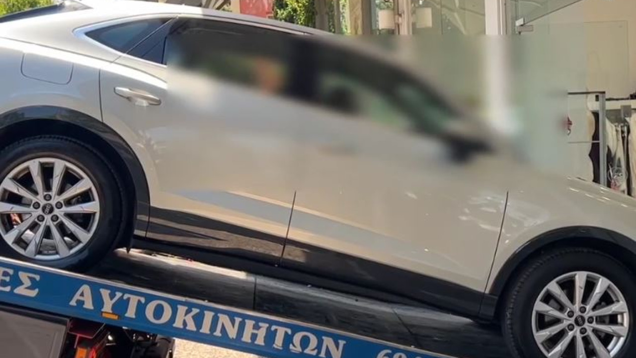 ΑΥΤΟΚΙΝΗΤΟ ΚΑΡΦΩΘΗΚΕ ΣΕ ΤΖΑΜΑΡΙΑ ΚΑΤΑΣΤΗΜΑΤΟΣ ΣΤΑ ΒΡΙΛΗΣΣΙΑ- ΔΕΙΤΕ ΒΙΝΤΕΟ