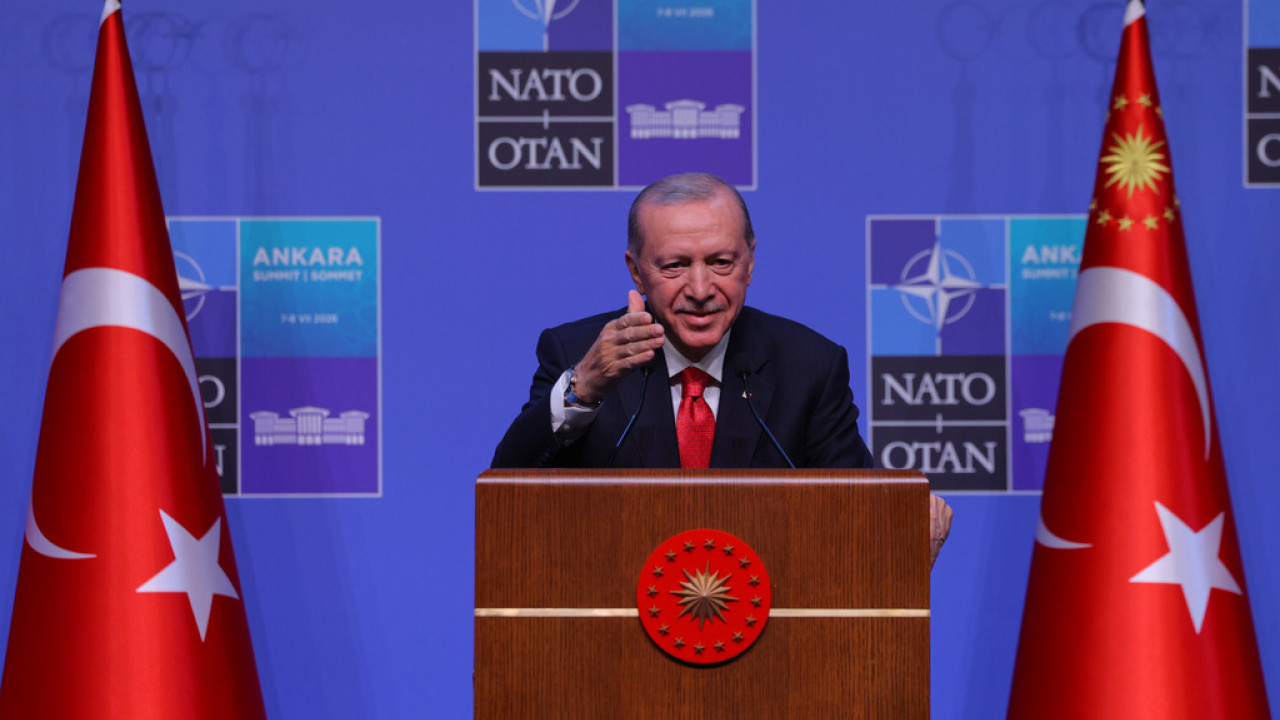 &Tau;&omicron;&upsilon;&rho;&kappa;ί&alpha;: &Omicron;&iota; &pi;&rho;&omicron;&omicron;&pi;&tau;&iota;&kappa;έ&sigmaf; &pi;&alpha;&rho;&alpha;&mu;&omicron;&nu;ή&sigmaf; &tau;&omicron;&upsilon; &Tau;&alpha;&gamma;ί&pi; &Epsilon;&rho;&nu;&tau;&omicron;&gamma;ά&nu; &sigma;&tau;&eta;&nu; &epsilon;&xi;&omicron;&upsilon;&sigma;ί&alpha;