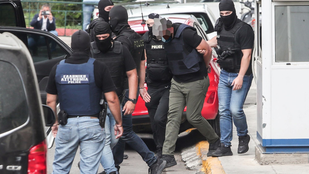 Marfin: &Alpha;&pi;&omicron;&lambda;&omicron;&gamma;&omicron;ύ&nu;&tau;&alpha;&iota; &sigma;ή&mu;&epsilon;&rho;&alpha; &omicron;&iota; &delta;ύ&omicron; 42&chi;&rho;&omicron;&nu;&omicron;&iota; - &Sigma;&tau;&eta; &beta;&rho;&epsilon;&tau;&alpha;&nu;&iota;&kappa;ή &delta;&iota;&kappa;&alpha;&iota;&omicron;&sigma;ύ&nu;&eta; &eta; 46&chi;&rho;&omicron;&nu;&eta;