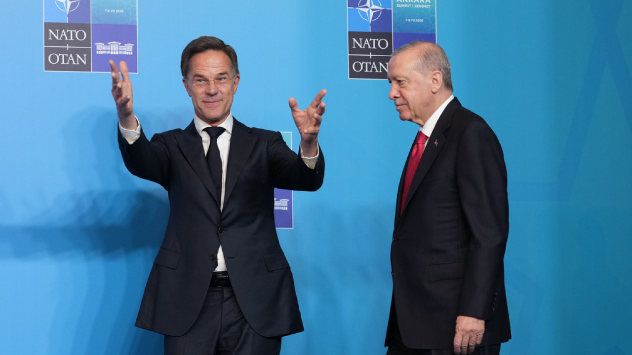 &Tau;&alpha; &alpha;&nu;&alpha;&tau;&rho;έ&pi;&epsilon;&iota; ό&lambda;&alpha; &omicron; &Tau;&rho;&alpha;&mu;&pi; &sigma;&tau;&eta; &Sigma;ύ&nu;&omicron;&delta;&omicron; &tau;&omicron;&upsilon; &Nu;&Alpha;&Tau;&Omicron;