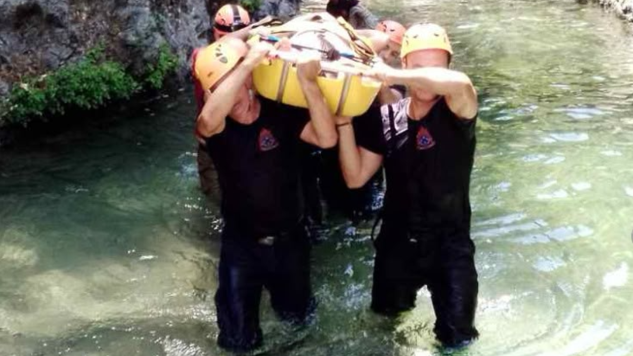 ΣΑΜΟΘΡΑΚΗ: ΟΛΟΚΛΗΡΩΘΗΚΕ Η ΕΠΙΧΕΙΡΗΣΗ ΔΙΑΣΩΣΗΣ ΓΥΝΑΙΚΑΣ ΣΕ ΔΥΣΒΑΤΟ ΣΗΜΕΙΟ ΣΤΗ ΓΡΙΑ ΒΑΘΡΑ