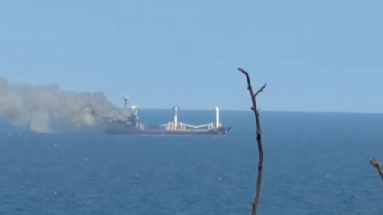&Rho;&omega;&sigma;&iota;&kappa;&omicron;ί &pi;ύ&rho;&alpha;&upsilon;&lambda;&omicron;&iota; έ&pi;&lambda;&eta;&xi;&alpha;&nu; &tau;&omicron;&upsilon;&rho;&kappa;&iota;&kappa;ό &phi;&omicron;&rho;&tau;&eta;&gamma;ό &pi;&lambda;&omicron;ί&omicron; &sigma;&tau;&eta; &Mu;&alpha;ύ&rho;&eta; &Theta;ά&lambda;&alpha;&sigma;&sigma;&alpha; - &Pi;έ&nu;&tau;&epsilon; &nu;&epsilon;&kappa;&rho;&omicron;ί
