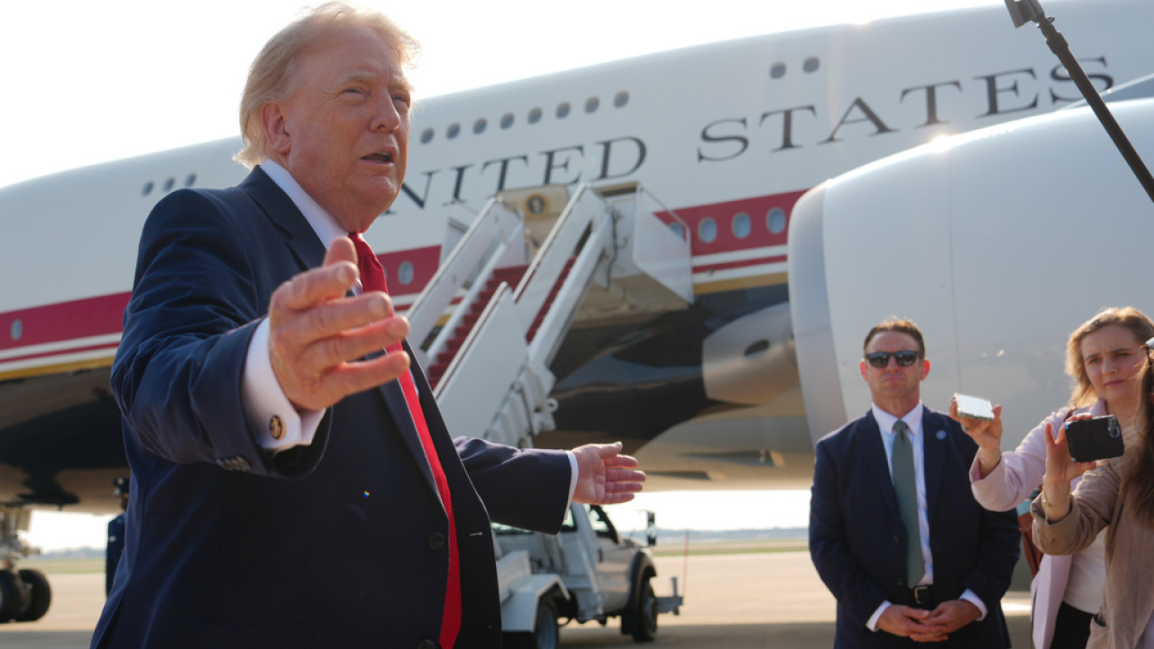 &Tau;&omicron; &nu;έ&omicron; Air Force One, &delta;ώ&rho;&omicron; &alpha;&pi;ό &tau;&omicron; &Kappa;&alpha;&tau;ά&rho;, &epsilon;&nu;&tau;&upsilon;&pi;&omega;&sigma;&iota;ά&zeta;&epsilon;&iota; &tau;&omicron;&nu; &Tau;&rho;&alpha;&mu;&pi;: &laquo;&Delta;&epsilon;&nu; &theta;&alpha; &mu;&pi;&omicron;&rho;&omicron;ύ&sigma;&alpha;&mu;&epsilon; &nu;&alpha; &kappa;&alpha;&tau;&alpha;&sigma;&kappa;&epsilon;&upsilon;ά&sigma;&omicron;&upsilon;&mu;&epsilon; &tau;έ&tau;&omicron;&iota;&omicron; &alpha;&epsilon;&rho;&omicron;&pi;&lambda;ά&nu;&omicron;&raquo;