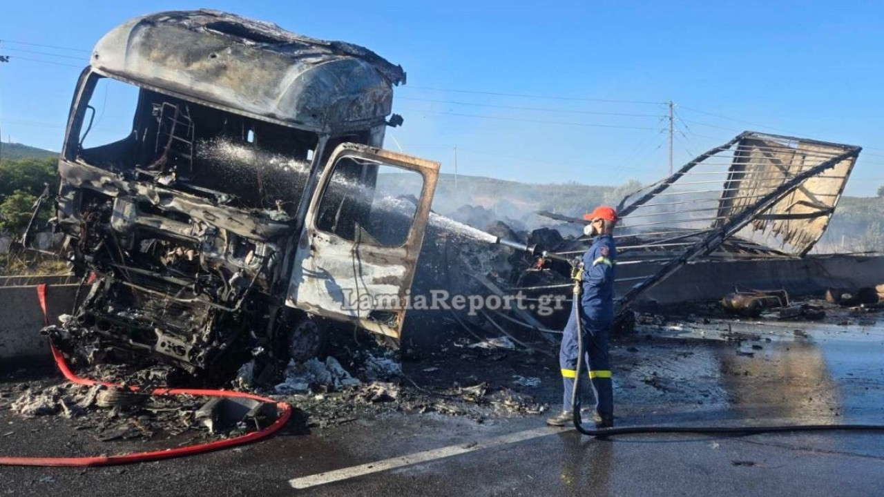 Ένας νεκρός μετά από σύγκρουση δύο φορτηγών στην Αθηνών – Λαμίας