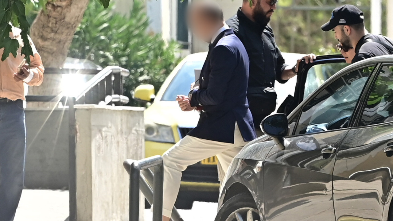 Υπόθεση Μαζωνάκη: «Τελείως άδικη η κράτηση του γιατρού», λένε οι συνήγοροί του