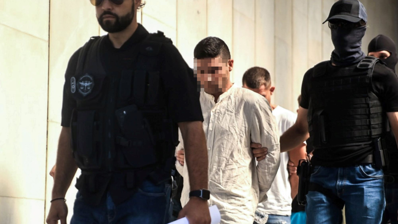 Δολοφονία Πολωνού καθηγητή: Κλαίγοντας απολογήθηκε ο εκτελεστής Δολοφονία Πολωνού καθηγητή: Κλαίγοντας απολογήθηκε ο εκτελεστής