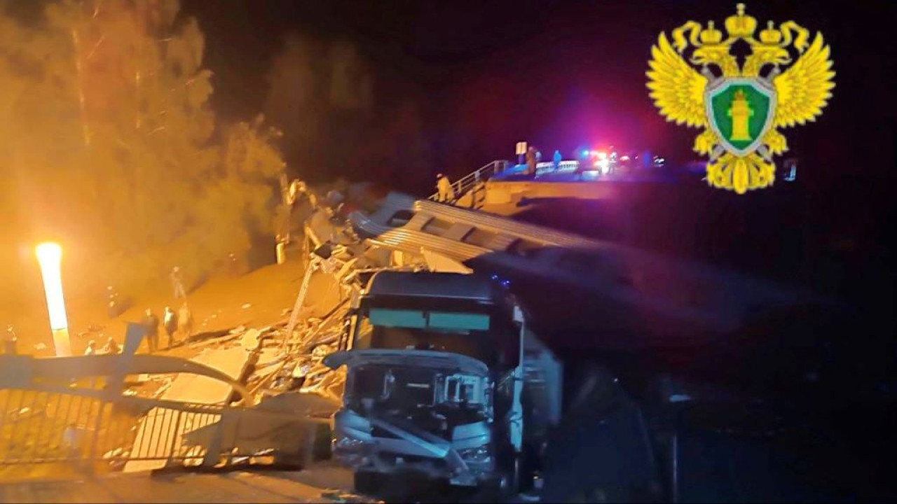 Ρωσία: Τουλάχιστον 7 νεκροί, δεκάδες τραυματίες από κατάρρευση γέφυρας στο Μπριάνσκ -Κατέρρευσε και σιδηροδρομική γέφυρα στο Κουρσκ