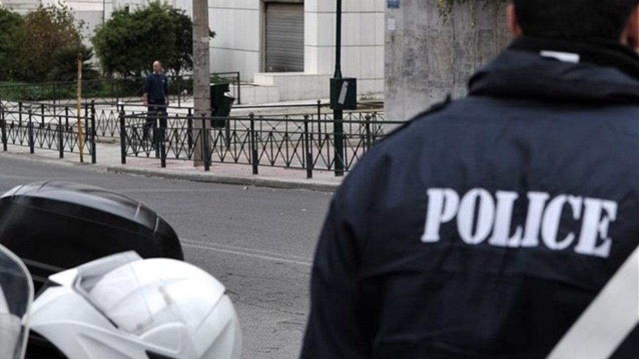 Συνελήφθησαν δύο αλλοδαπές μέλη εγκληματικής ομάδας που αφαιρούσαν τα πορτοφόλια ηλικιωμένων