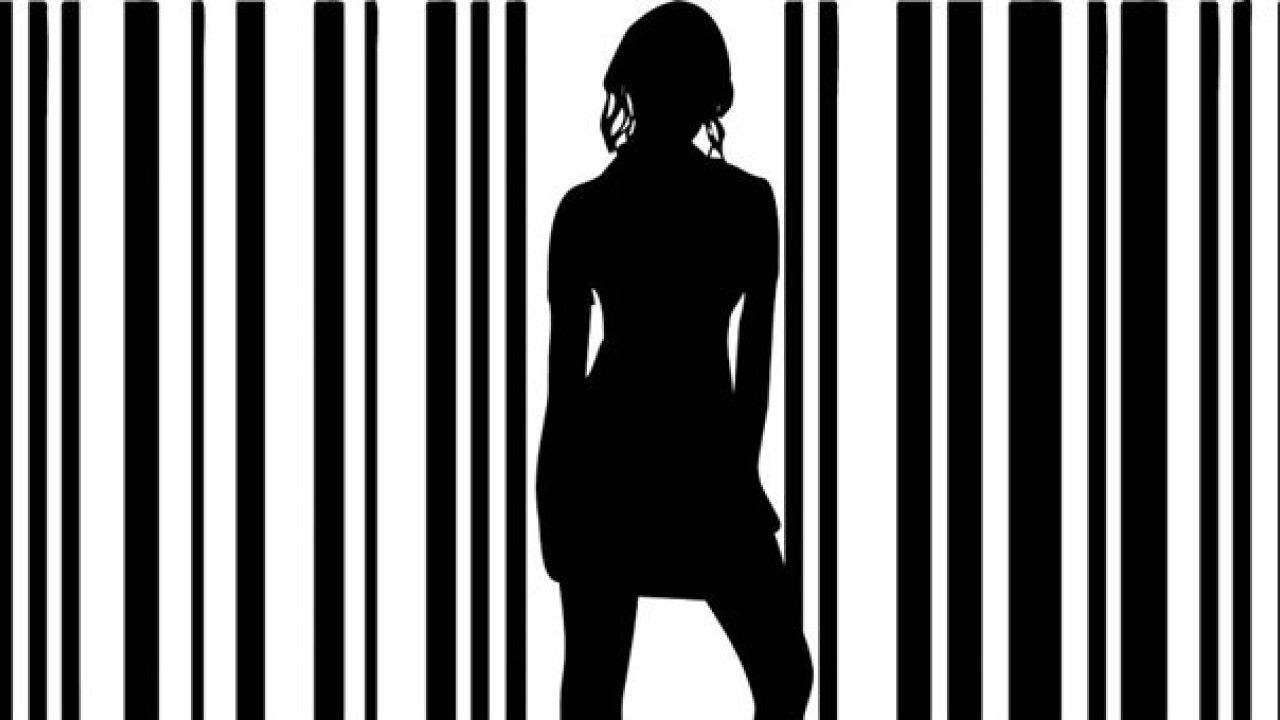 Σοκαριστικό: Η βιομηχανία sexcam στρατολογεί μαθήτριες στην Κολομβία - Μεταδίδουν ερωτικές σκηνές και στην τάξη