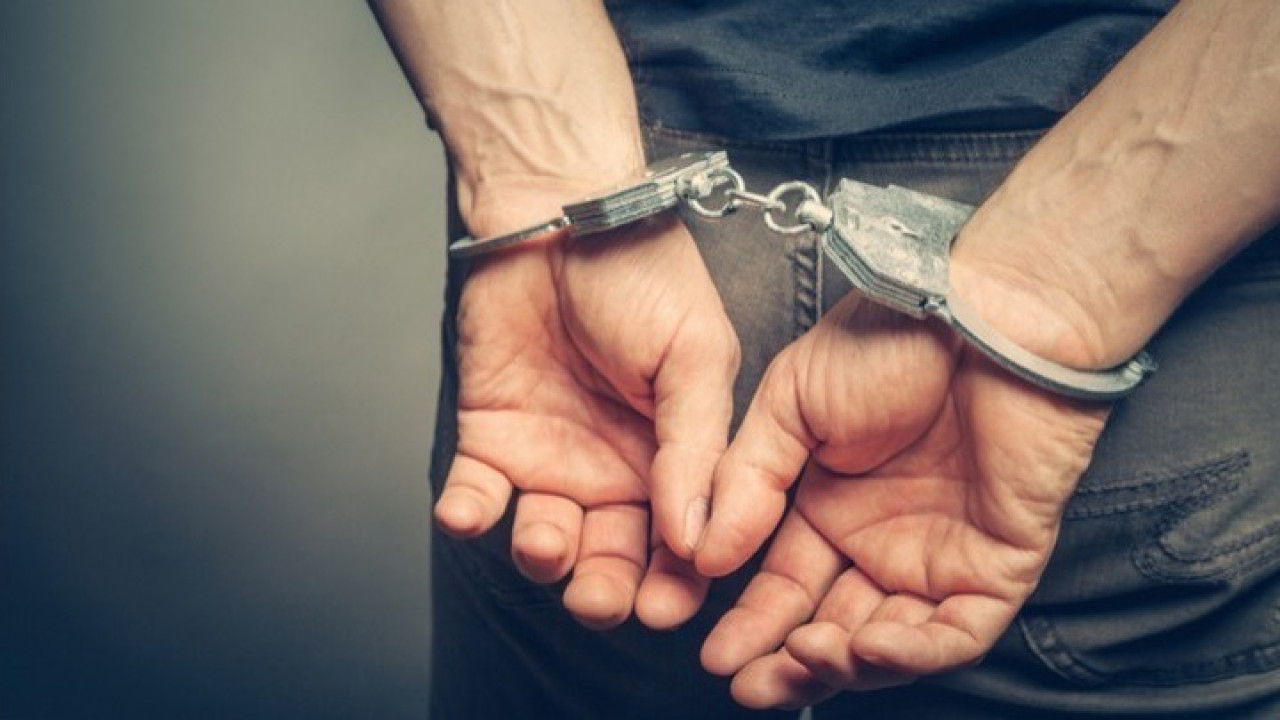 Θεσσαλονίκη: Συνελήφθη 54χρονος Ουκρανός για απάτη με δημοτικά ακίνητα στην Οδησσό Θεσσαλονίκη: Συνελήφθη 54χρονος Ουκρανός για απάτη με δημοτικά ακίνητα στην Οδησσό