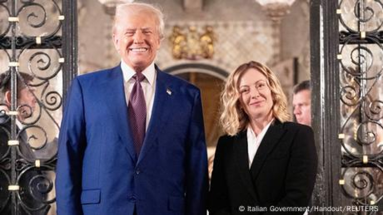 Η Μελόνι στο σαλόνι του Λευκού Οίκου