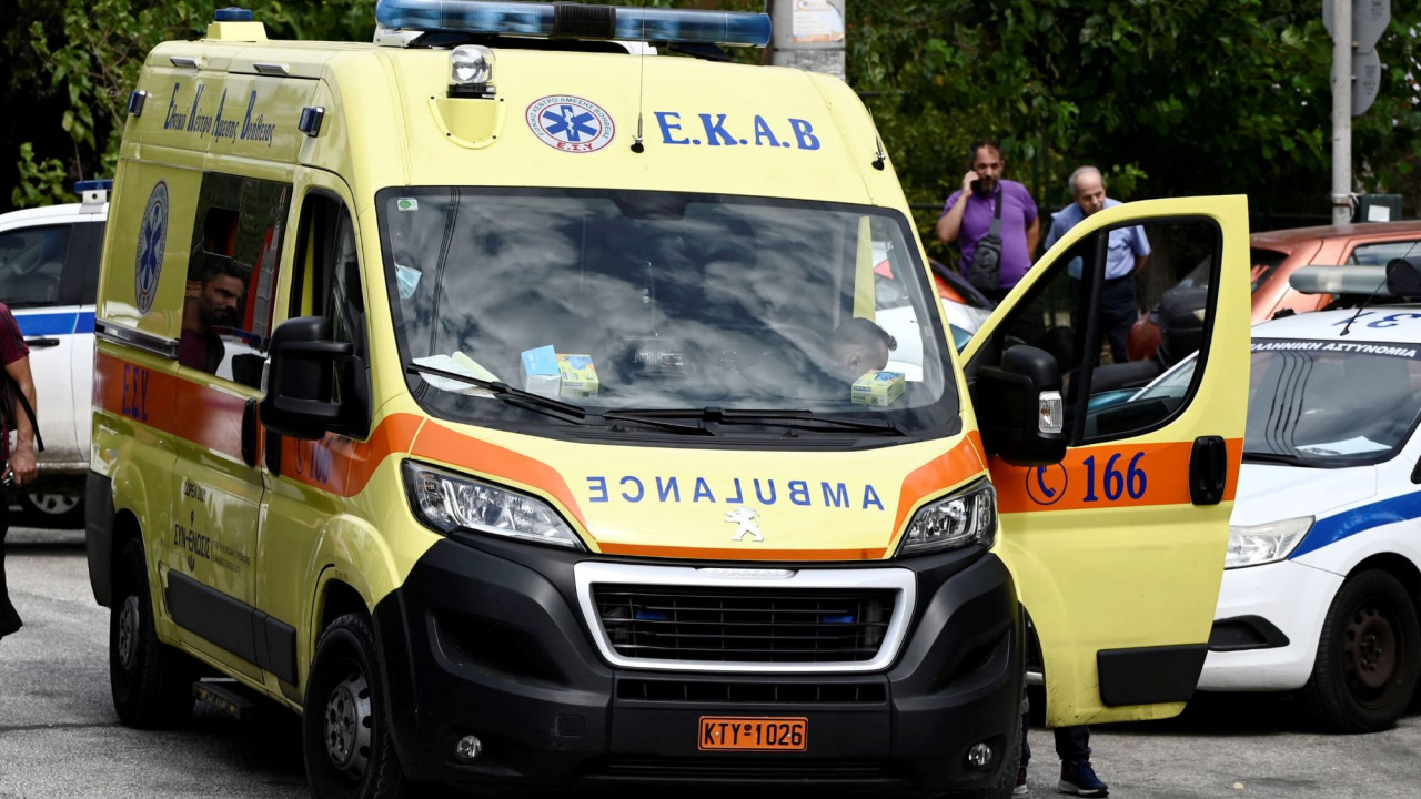Θεσσαλονίκη: 25χρονος έπεσε από τον 3ο όροφο πολυκατοικίας – Μεταφέρθηκε σε σοβαρή κατάσταση στο ΑΧΕΠΑ Θεσσαλονίκη: 25χρονος έπεσε από τον 3ο όροφο πολυκατοικίας – Μεταφέρθηκε σε σοβαρή κατάσταση στο ΑΧΕΠΑ