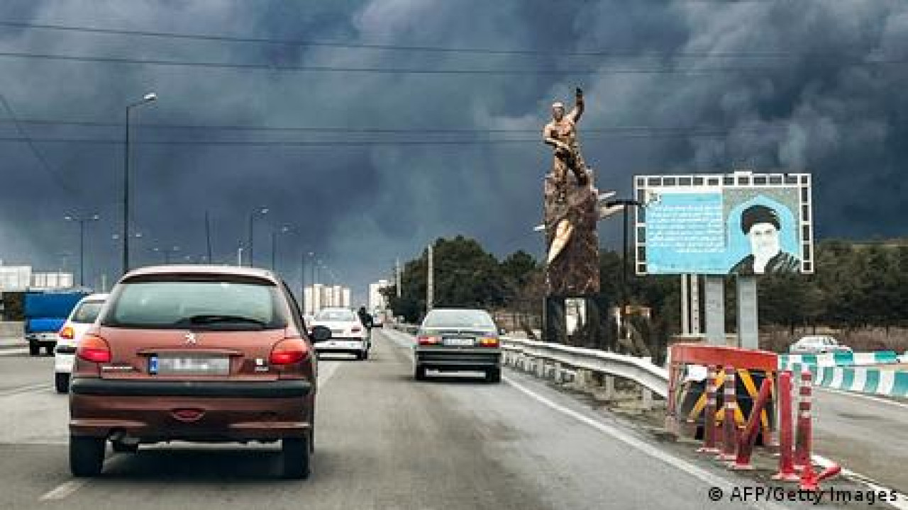 &Tau;&alpha; &pi;&epsilon;&tau;&rho;έ&lambda;&alpha;&iota;&alpha; &tau;&omicron;&upsilon; &Iota;&rho;ά&nu; &sigma;&tau;&omicron; &sigma;&tau;ό&chi;&alpha;&sigma;&tau;&rho;&omicron; &Eta;&Pi;&Alpha;-&Iota;&sigma;&rho;&alpha;ή&lambda;