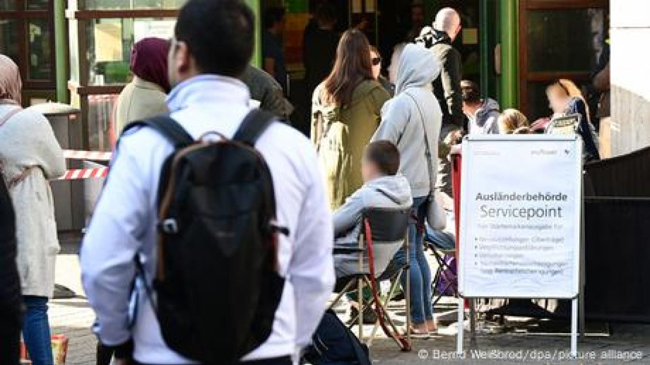 Γερμανία: Ένας στους τέσσερις μετανάστες θέλει να φύγει