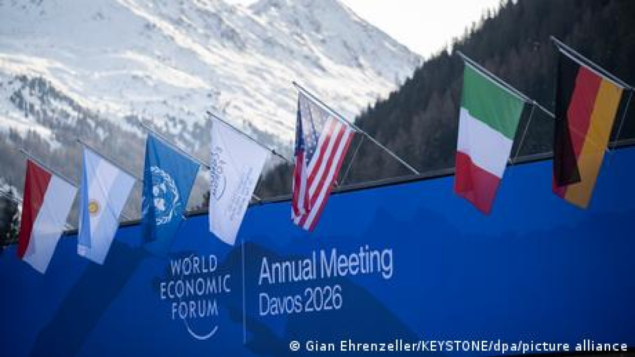 &Mu;&epsilon;&rho;&tau;&sigmaf;-&Tau;&rho;&alpha;&mu;&pi;: &Sigma;&tau;&omicron; &Nu;&tau;&alpha;&beta;ό&sigmaf; &gamma;&iota;&alpha; &laquo;&alpha;&nu;&alpha;&kappa;&omega;&chi;ή &tau;&omega;&nu; &delta;&alpha;&sigma;&mu;ώ&nu;&raquo;