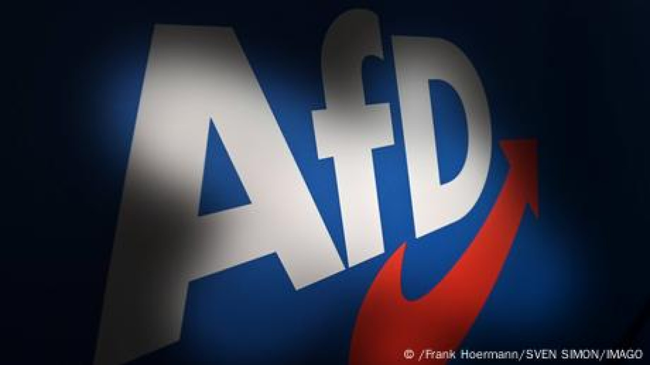Η AfD «μετά βεβαιότητας δεξιό εξτρεμιστικό κόμμα» Η AfD «μετά βεβαιότητας δεξιό εξτρεμιστικό κόμμα»