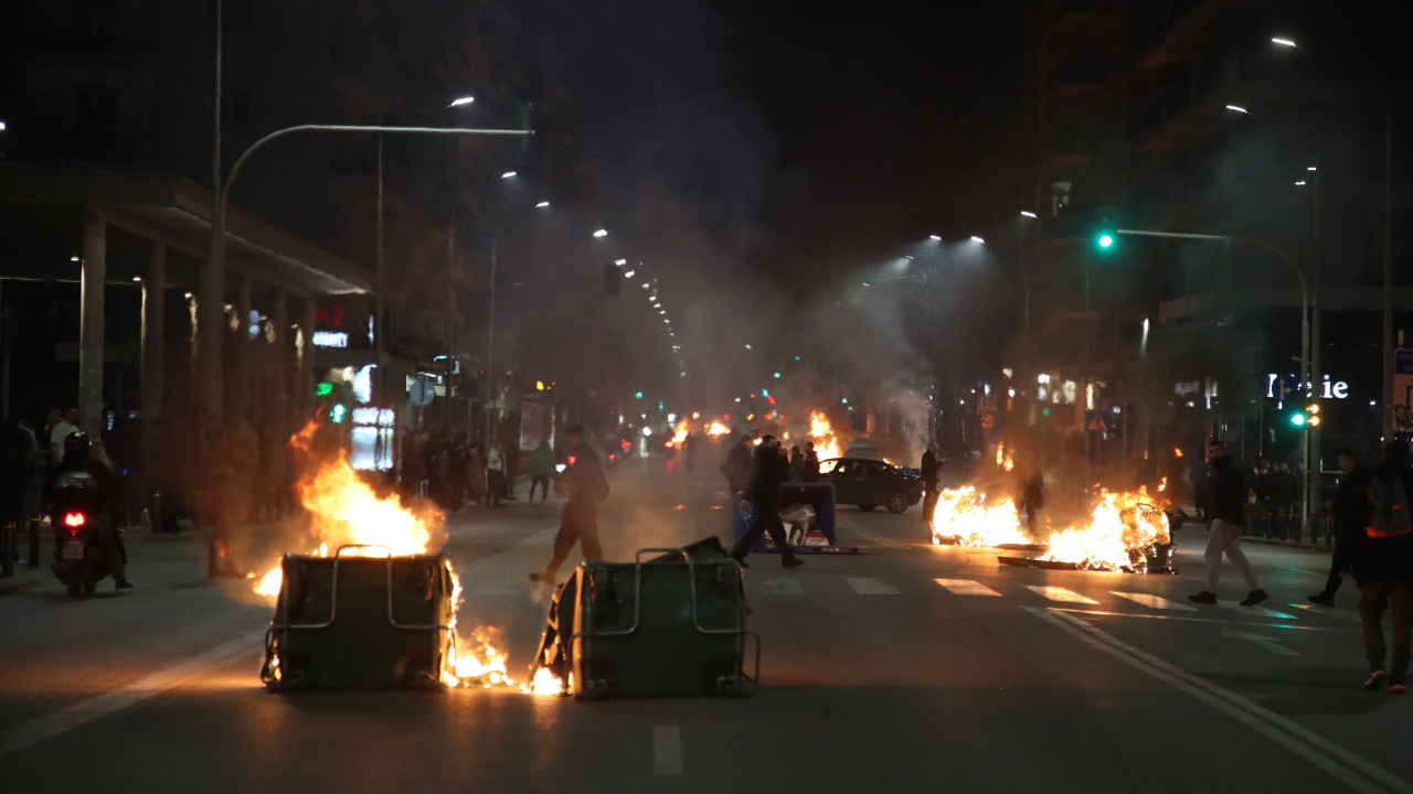 Θεσσαλονίκη: Επεισόδια στην πορεία για την τραγωδία των Τεμπών