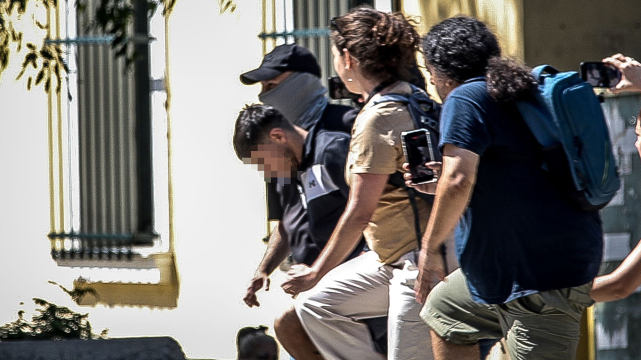 ΣΤΗ ΦΥΛΑΚΗ Ο 26ΧΡΟΝΟΣ ΑΦΓΑΝΟΣ ΓΙΑ ΤΗ ΔΟΛΟΦΟΝΙΑ ΤΗΣ ΒΡΕΤΑΝΙΔΑΣ ΣΤΗΝ ΚΥΨΕΛΗ - ΤΙ ΥΠΟΣΤΗΡΙΞΕ ΣΤΙΣ ΑΡΧΕΣ