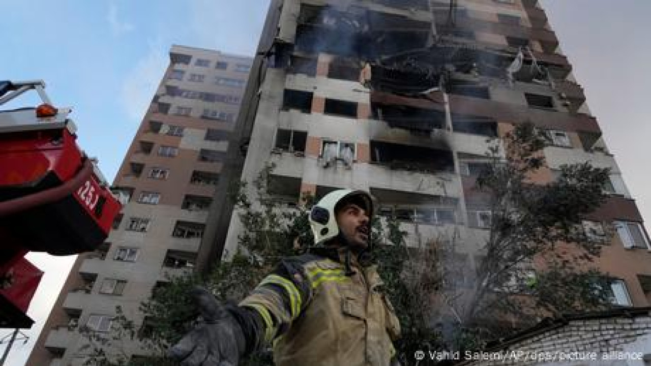 Ισραήλ-Ιράν: Εκκλήσεις και φόβος για τη συνέχεια Ισραήλ-Ιράν: Εκκλήσεις και φόβος για τη συνέχεια