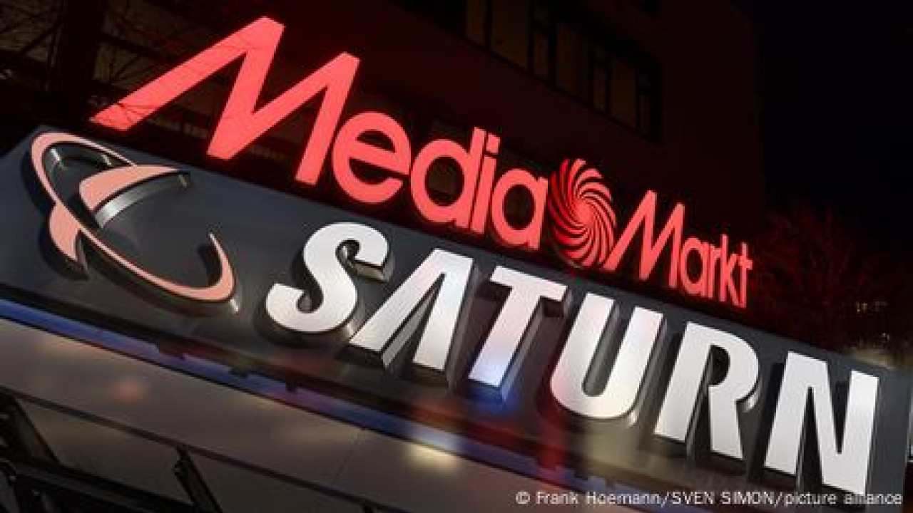 Κινέζικος δράκος ορέγεται τη MediaMarkt Κινέζικος δράκος ορέγεται τη MediaMarkt