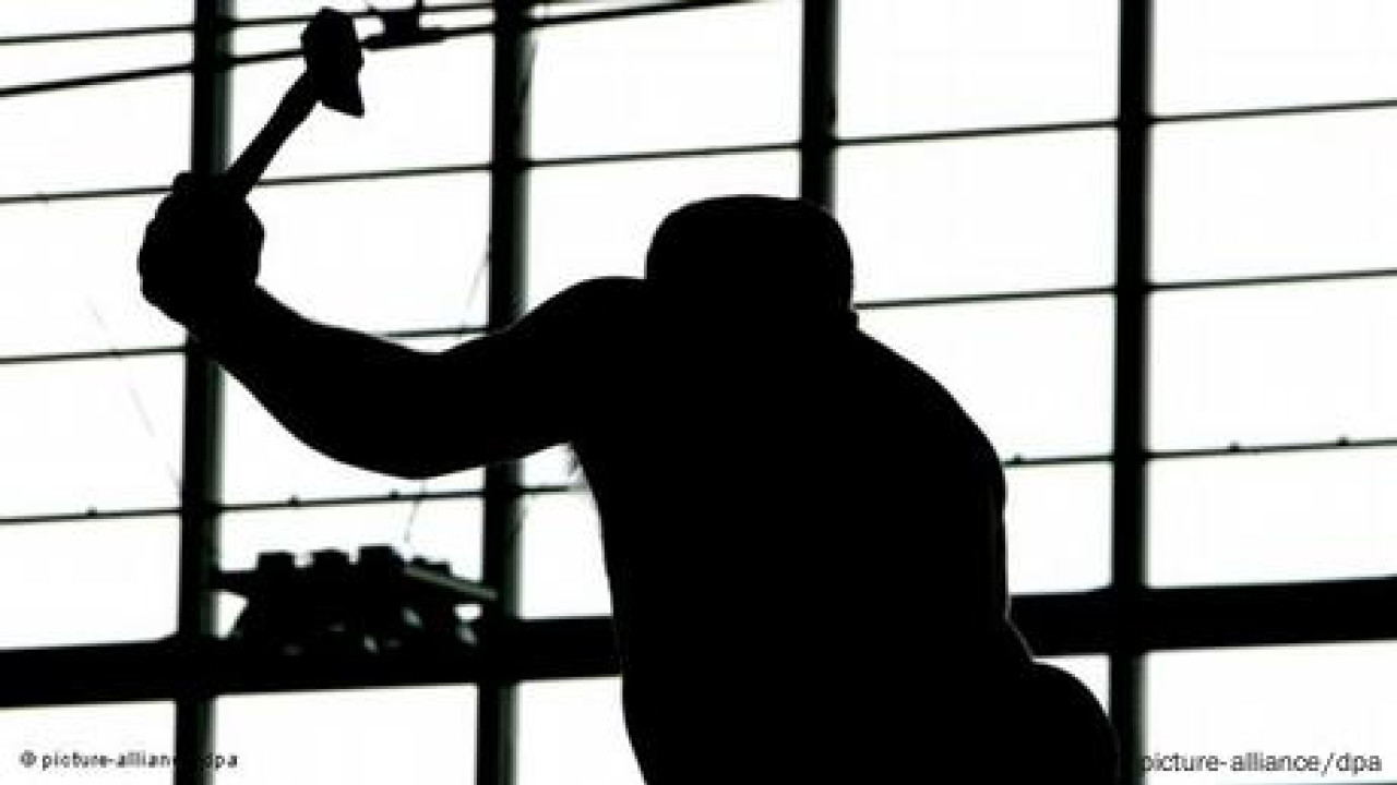 Γιατί ανθίζει η μαύρη εργασία στη Γερμανία; Γιατί ανθίζει η μαύρη εργασία στη Γερμανία;