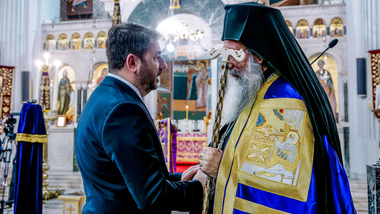 Ηράκλειο: Στο Μητροπολιτικό Ναό του Αγίου Μηνά, ο Νίκος Ανδρουλάκης Ηράκλειο: Στο Μητροπολιτικό Ναό του Αγίου Μηνά, ο Νίκος Ανδρουλάκης