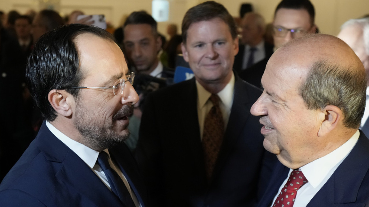 Σε εξέλιξη η πενταμερής για το Κυπριακό – Χριστοδουλίδης: «Αν υπάρχει θέληση, υπάρχει τρόπος» Σε εξέλιξη η πενταμερής για το Κυπριακό – Χριστοδουλίδης: «Αν υπάρχει θέληση, υπάρχει τρόπος»