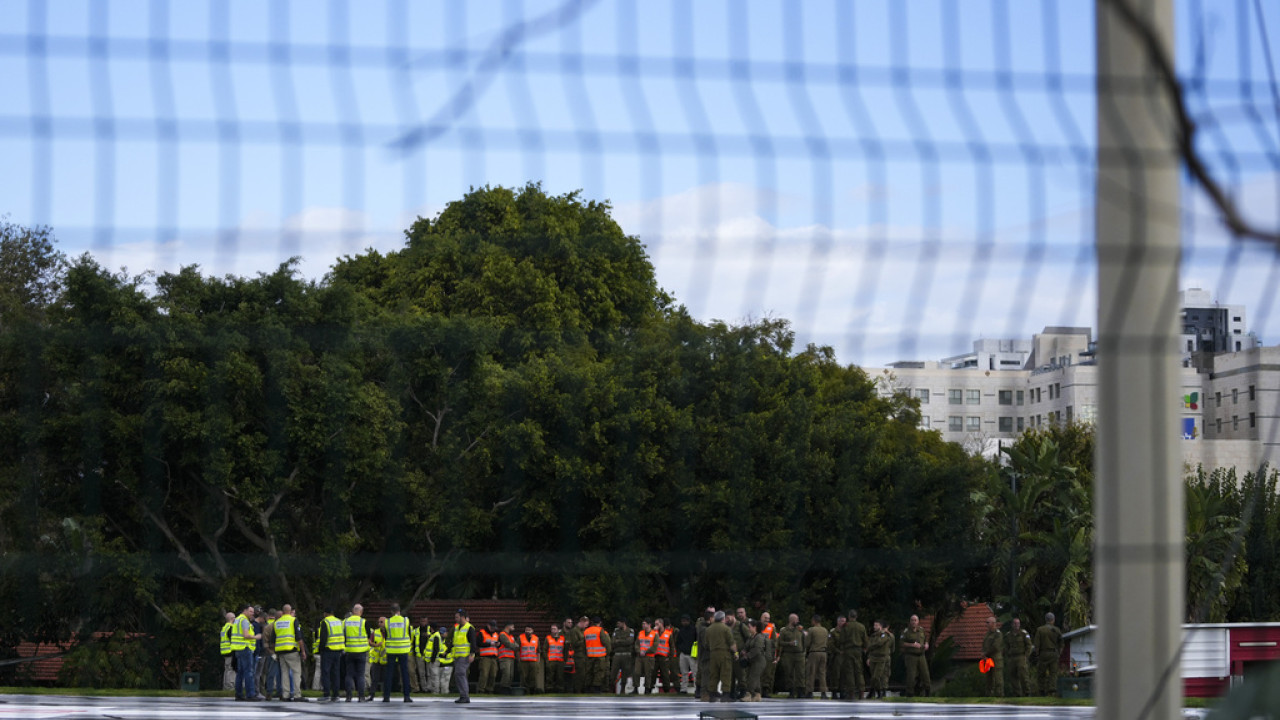 Σε εξέλιξη η νέα ανταλλαγή Ισραηλινών ομήρων με Παλαιστίνιους κρατούμενους – Δείτε βίντεο