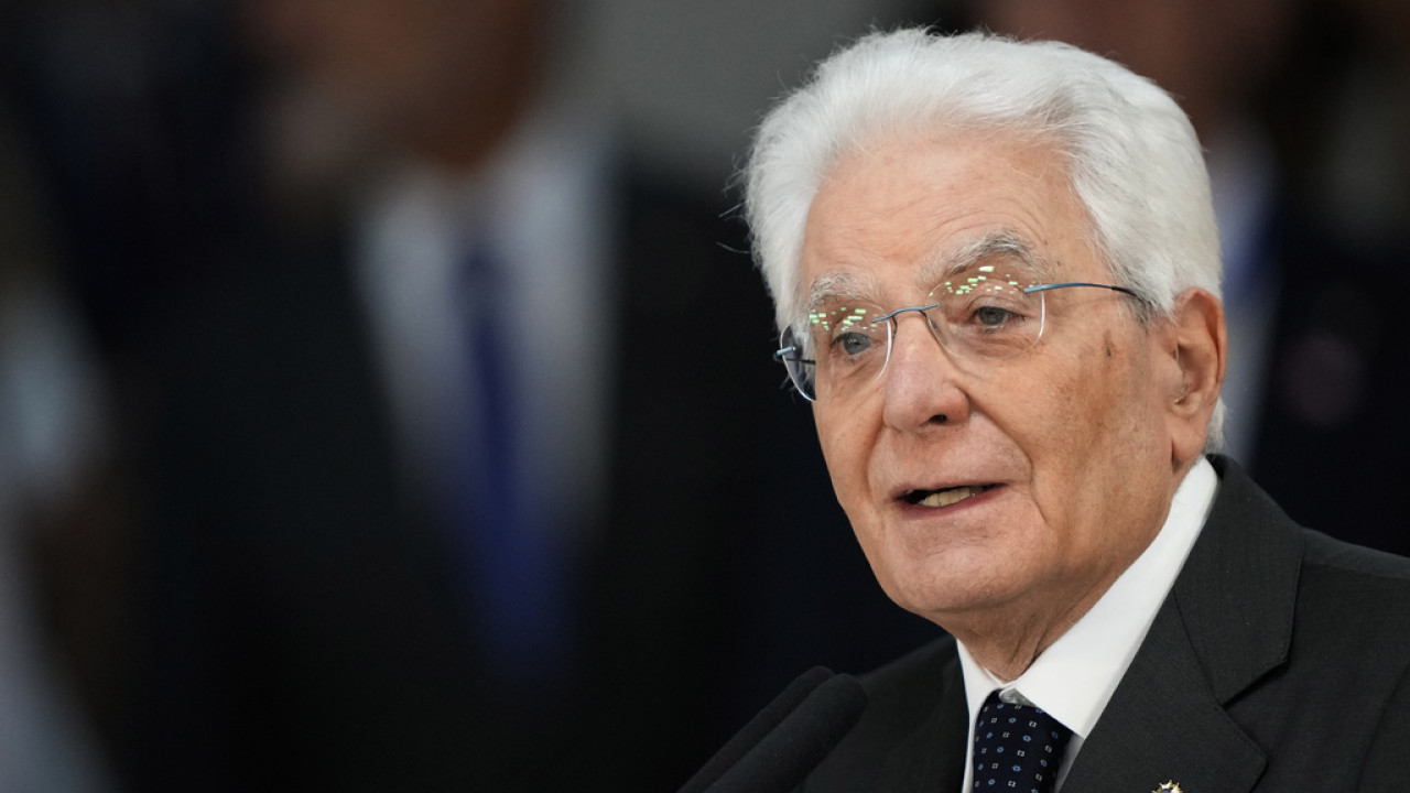 Ιταλία: Σε επέμβαση για τοποθέτηση βηματοδότη υποβλήθηκε ο πρόεδρος Ματαρέλα Ιταλία: Σε επέμβαση για τοποθέτηση βηματοδότη υποβλήθηκε ο πρόεδρος Ματαρέλα