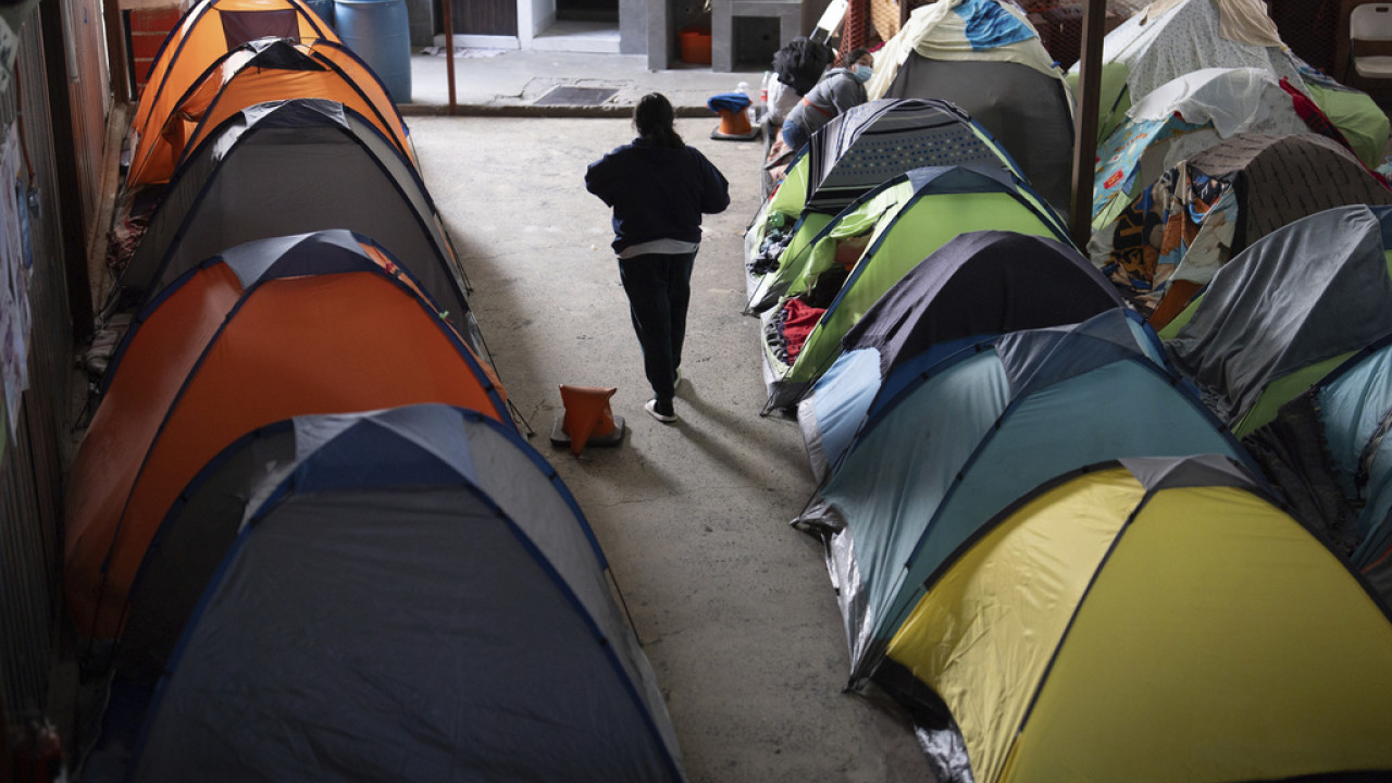 Το Μεξικό έχει υποδεχθεί 4.000 απελαθέντες μετανάστες σε μία εβδομάδα Το Μεξικό έχει υποδεχθεί 4.000 απελαθέντες μετανάστες σε μία εβδομάδα