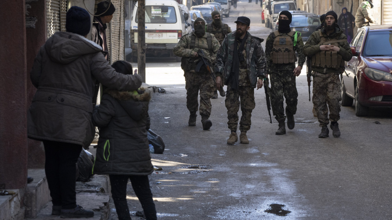 Συγκρότηση κυβέρνησης που θα περιλαμβάνει όλα τα τμήματα της συριακής κοινωνίας θέλει ο νέος ΥΠΕΞ της Συρίας