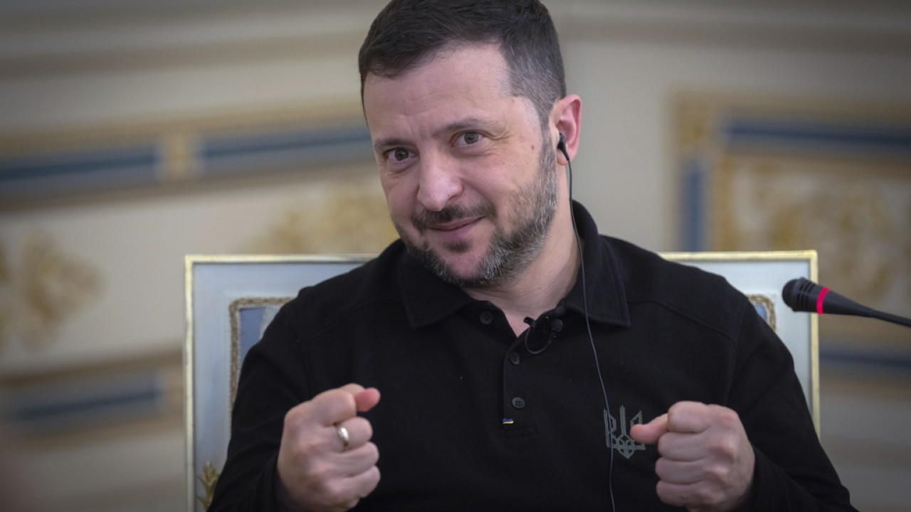 «Ναι» από Ζελένσκι για «επενδύσεις από αμερικανικές επιχειρήσεις» στις σπάνιες γαίες της Ουκρανία