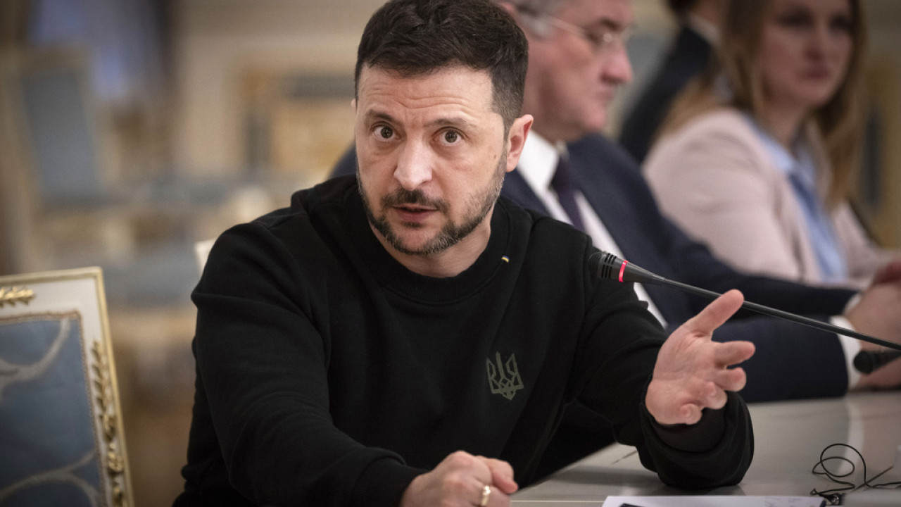 Ζελένσκι: «Πρέπει να καταπολεμήσουμε μαζί» το ρωσικό «κακό» Ζελένσκι: «Πρέπει να καταπολεμήσουμε μαζί» το ρωσικό «κακό»
