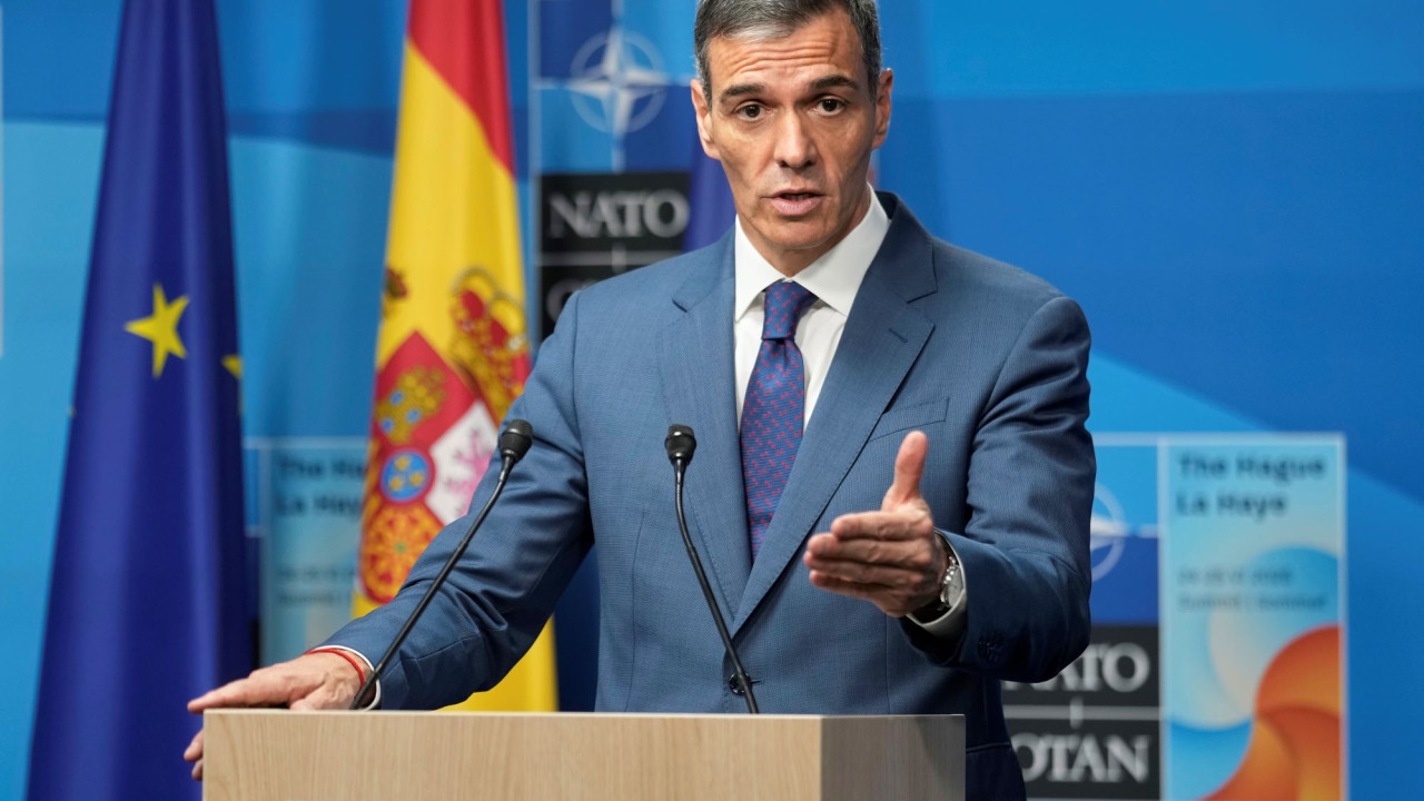 Σάντσεθ για ΝΑΤΟ: Επιμένει ότι οι τρέχουσες αμυντικές δαπάνες είναι «επαρκείς»