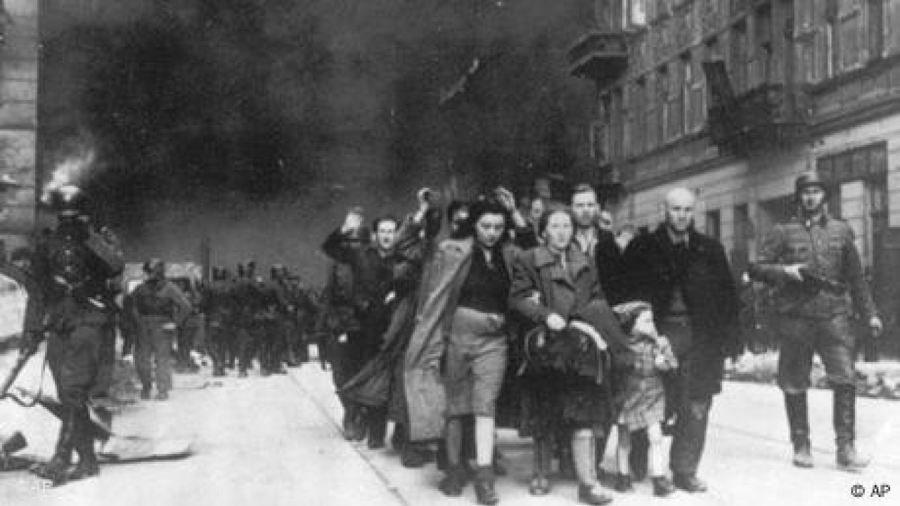 Ιστορία τρόμου: 100 χρόνια από την ίδρυση των SS Ιστορία τρόμου: 100 χρόνια από την ίδρυση των SS