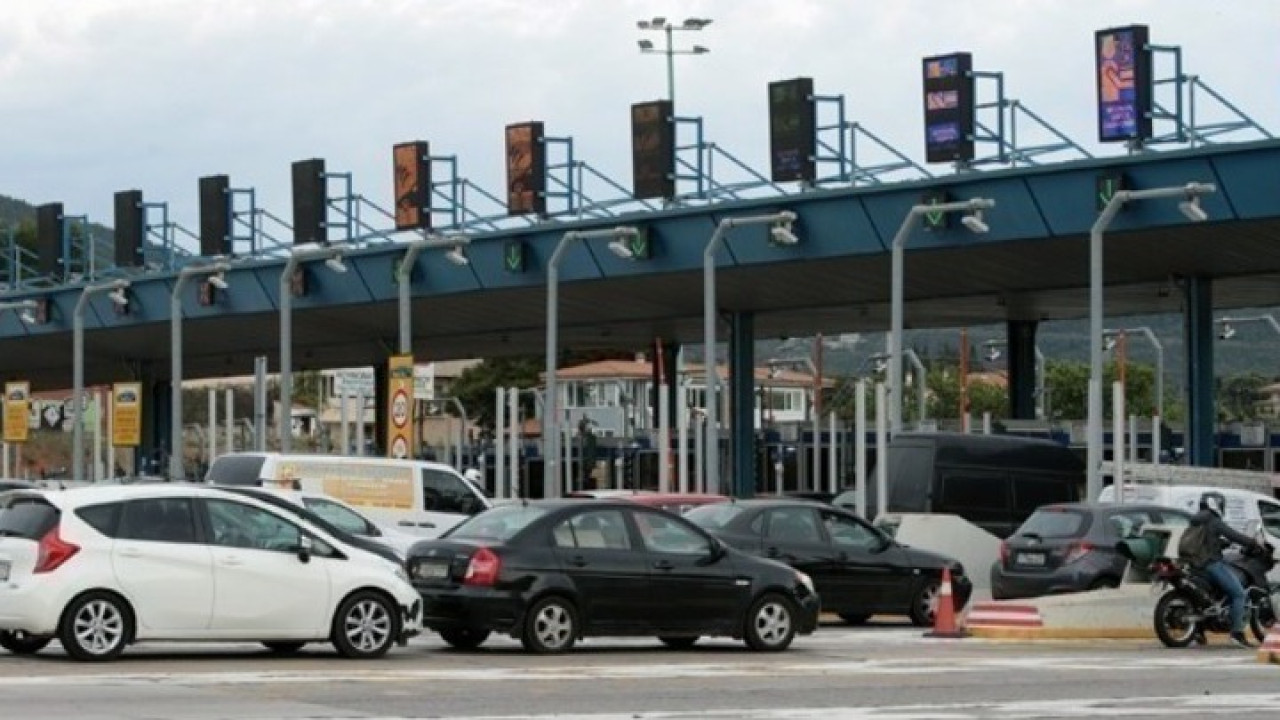 Έξοδος Πάσχα: Πάνω από 420 χιλιάδες οχήματα έφυγαν από την Αττική Έξοδος Πάσχα: Πάνω από 420 χιλιάδες οχήματα έφυγαν από την Αττική